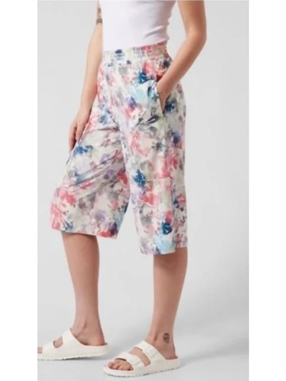 Athleta Bermuda Shorts Multi Floral Wide Leg‎ Womens Small